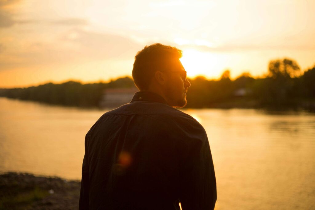 A man gazing over a glowing river at golden sunset. Deciding to cut off contact with family is one of the hardest choices a person can make. An anxiety therapist in Delray Beach, FL can help you navigate that decision with clarity and self-compassion.
